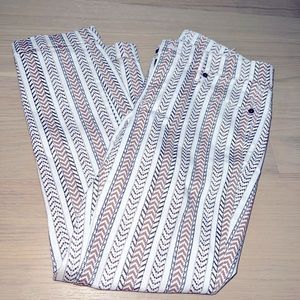 Loft modern cuffed crop size 27/4 great condition. Nwot